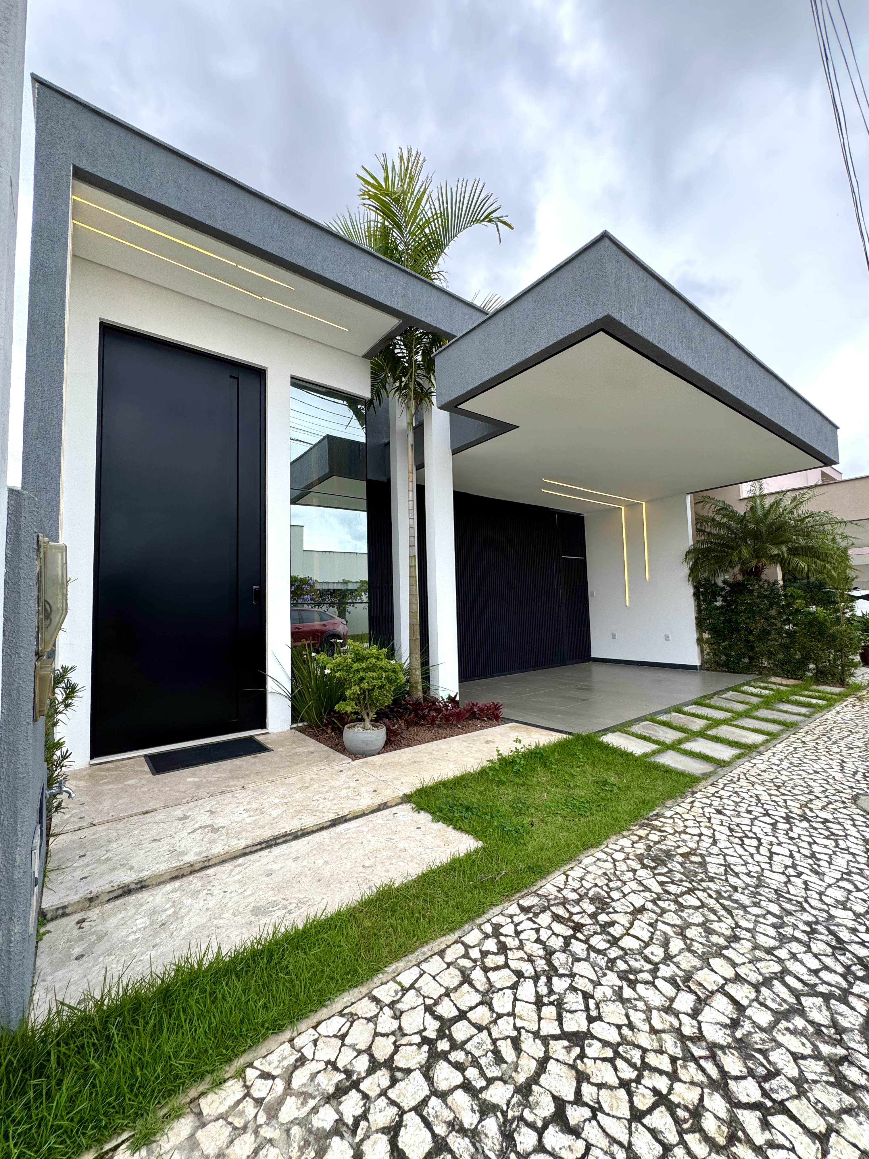 CASA 3 QUARTOS  MOBILIADA EM CONDOMÍNIO  - BAIRRO SIM - FEIRA DE SANTANA-BA