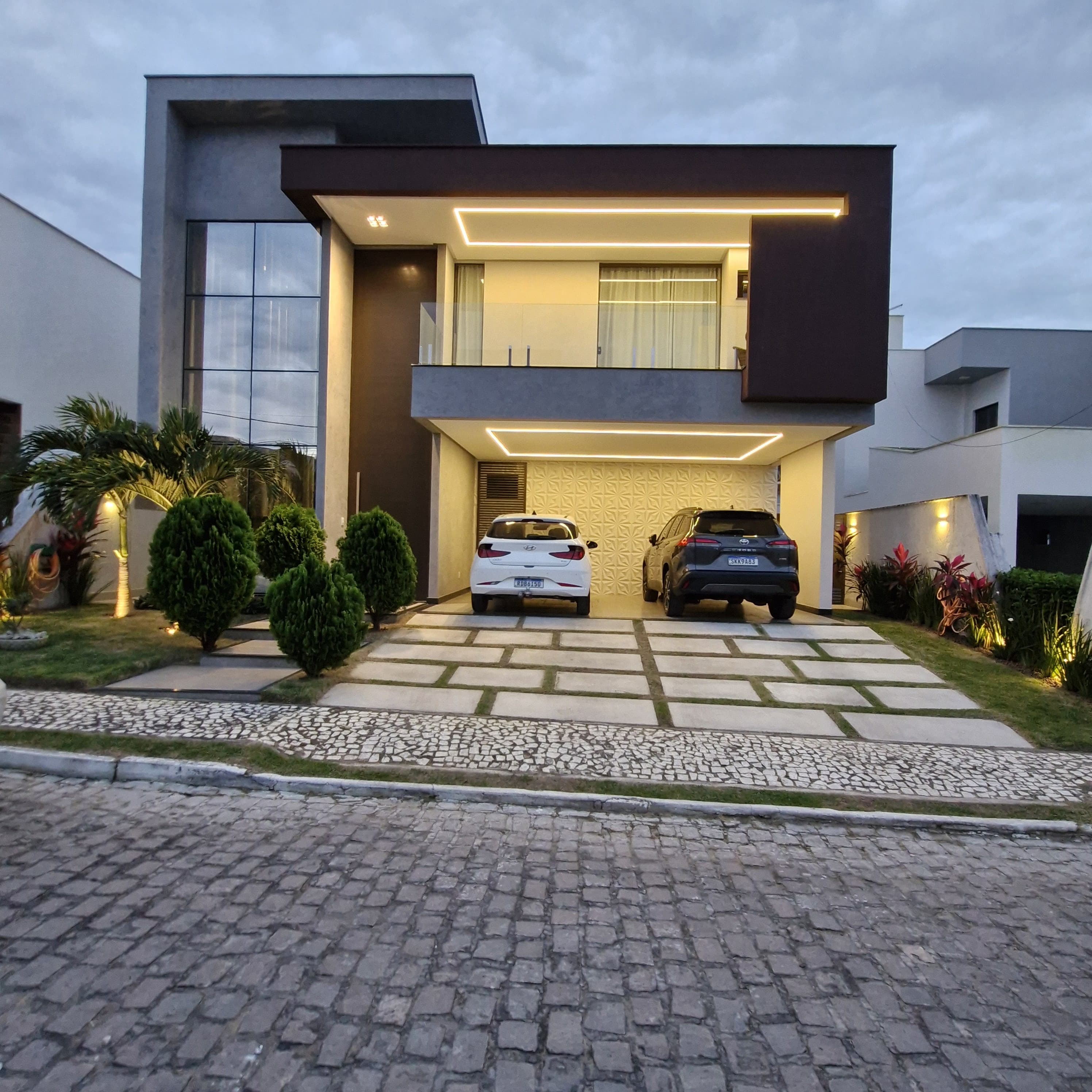 CASA ALTO PADRÃO / AMARILIS